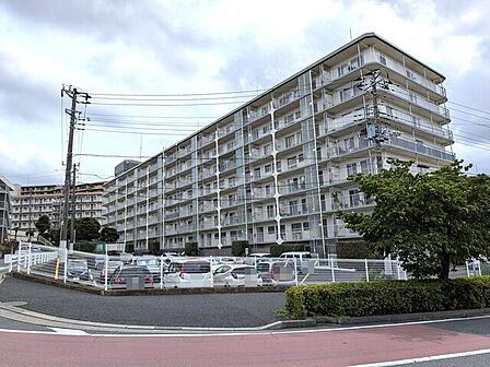 SRC造8階建て