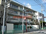 茨木市立中津小学校 804m
