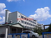 高槻市立北大冠小学校 595m