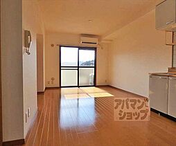 京都市営烏丸線 国際会館駅 徒歩16分の賃貸マンション 3階3LDKのリビング/ダイニング