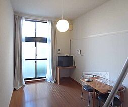 レオパレスウェルスｔｅｎ 204 2階1Kのリビング/ダイニング