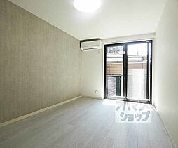 京都市営烏丸線 丸太町駅 徒歩11分の賃貸マンション 1階1Kのリビング/ダイニング