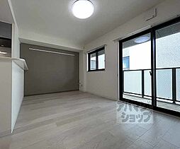 京都市営烏丸線 丸太町駅 徒歩4分の賃貸マンション 3階2LDKのリビング/ダイニング