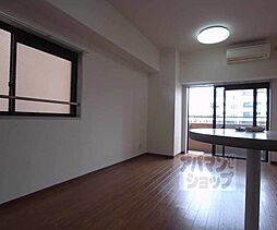 京都市営烏丸線 丸太町駅 徒歩14分の賃貸マンション 4階ワンルームのリビング/ダイニング