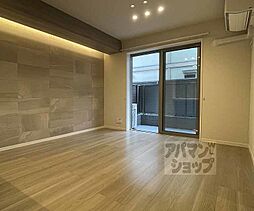 京都市営烏丸線 丸太町駅 徒歩12分の賃貸アパート 3階1LDKのリビング/ダイニング