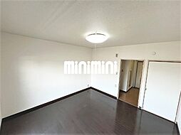 ワンハイツ  オカムラ 2階1Kのリビング/ダイニング