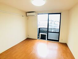 ファミール・ファイブ 2階1Kのリビング/ダイニング