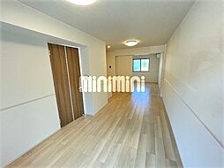 クレメントII 105 1階1LDKのリビング/ダイニング