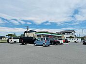 コンビニ「ファミリーマート　芸濃グリーンロード店まで270m」