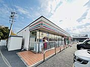 コンビニ「セブンイレブン津市藤方店まで505m」