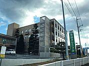 病院「吉田クリニックまで240m」
