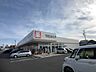 周辺：ドラッグストア 「ウエルシア津久居中町店まで877m」