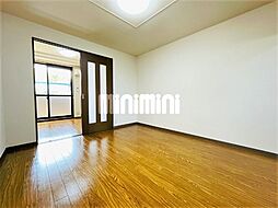 プレシャス 2階1LDKのリビング/ダイニング