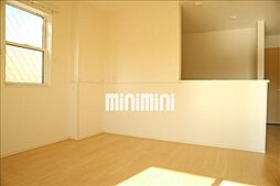 フェアリー・ランド　1 1階1LDKのリビング/ダイニング