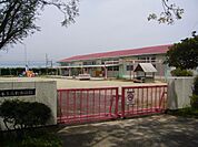 幼稚園、保育園「若松幼稚園まで1600m」