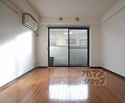 阪急京都本線 西京極駅 徒歩4分の賃貸マンション 3階1Kのリビング/ダイニング