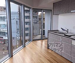 シャリマー西大路 711 7階1LDKのリビング/ダイニング