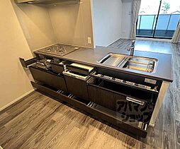 JR山陰本線 嵯峨嵐山駅 徒歩3分の賃貸マンション 4階3LDKのリビング/ダイニング