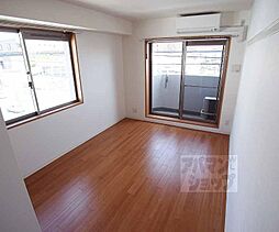 京都市営烏丸線 くいな橋駅 徒歩7分の賃貸マンション 2階1Kのリビング/ダイニング