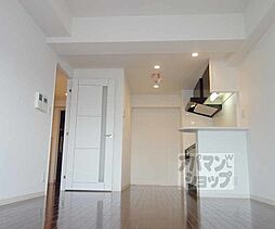 スワンズ京都油小路 802 8階1LDKのリビング/ダイニング