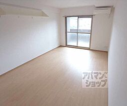 京阪本線 藤森駅 徒歩6分の賃貸マンション 1階1Kのリビング/ダイニング