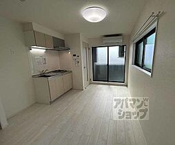 JR山陰本線 花園駅 徒歩2分の賃貸アパート 3階1DKのリビング/ダイニング