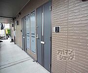 玄関ドア。