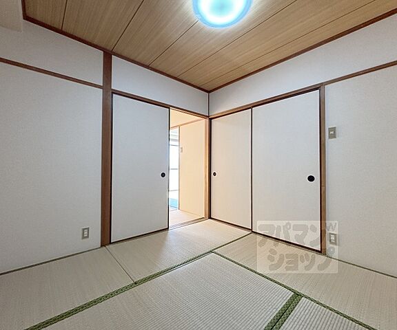 寝室