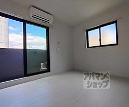 阪急京都本線 西院駅 徒歩13分の賃貸マンション 4階ワンルームのリビング/ダイニング