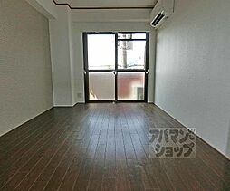 JR山陰本線 嵯峨嵐山駅 徒歩5分の賃貸マンション 3階1DKのリビング/ダイニング