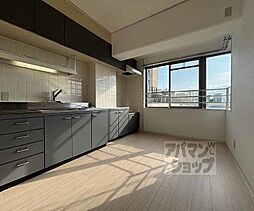 京都市営烏丸線 今出川駅 徒歩20分の賃貸マンション 4階2DKのリビング/ダイニング