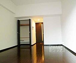 JR東海道・山陽本線 西大路駅 徒歩13分の賃貸マンション 1階1Kのリビング/ダイニング