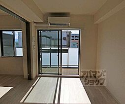 阪急京都本線 西院駅 徒歩11分の賃貸マンション 2階1LDKのリビング/ダイニング