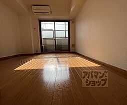 アパルトマン505 202 2階1Kのリビング/ダイニング