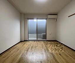 シャイン帷子ノ辻 201 2階1Kのリビング/ダイニング