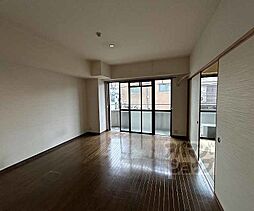 サイレントキャッスル 202 2階3LDKのリビング/ダイニング