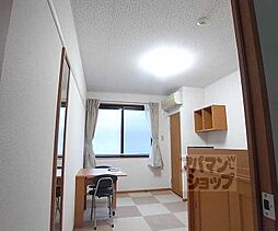 プレジール春日 202 2階1Kのリビング/ダイニング