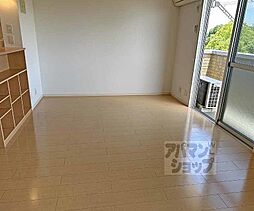 阪急嵐山線 上桂駅 徒歩9分の賃貸アパート 3階2LDKのリビング/ダイニング