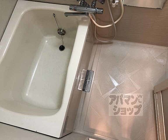 浴室