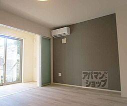 京都市営烏丸線 北大路駅 4.8kmの賃貸アパート 1階1LDKのリビング/ダイニング