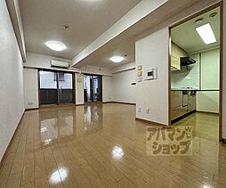 京都市営烏丸線 烏丸御池駅 徒歩6分の賃貸マンション 3階1LDKのリビング/ダイニング