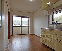 叡山電鉄鞍馬線 岩倉駅 徒歩10分の賃貸マンション 3階2DKのリビング/ダイニング