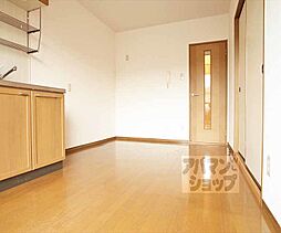 京都市営烏丸線 国際会館駅 徒歩4分の賃貸アパート 1階2DKのリビング/ダイニング