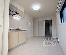 JR山陰本線 円町駅 徒歩7分の賃貸アパート 2階1DKのリビング/ダイニング