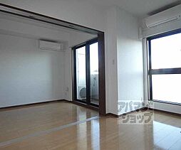 京阪本線 神宮丸太町駅 徒歩5分の賃貸マンション 2階1LDKのリビング/ダイニング