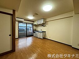 ヴィラ高島 302 3階2LDKのリビング/ダイニング