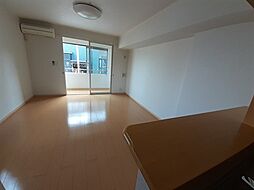 リアン・メルヴェイユ 101 1階ワンルームのリビング/ダイニング