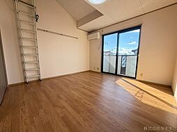 ロイヤルシャトー神中 203 2階1Kのリビング/ダイニング