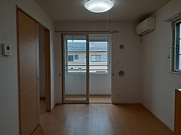 ノ−スコア北府III 201 2階2DKのリビング/ダイニング