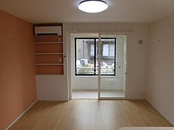 シルクハウス 102 1階ワンルームのリビング/ダイニング